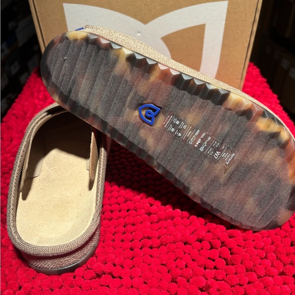 Rothy's ReVelvet Portobello Casual Clog - Picture 3 of 5